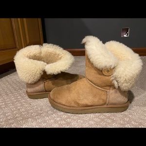 cute tan fuzzy UGG boots!